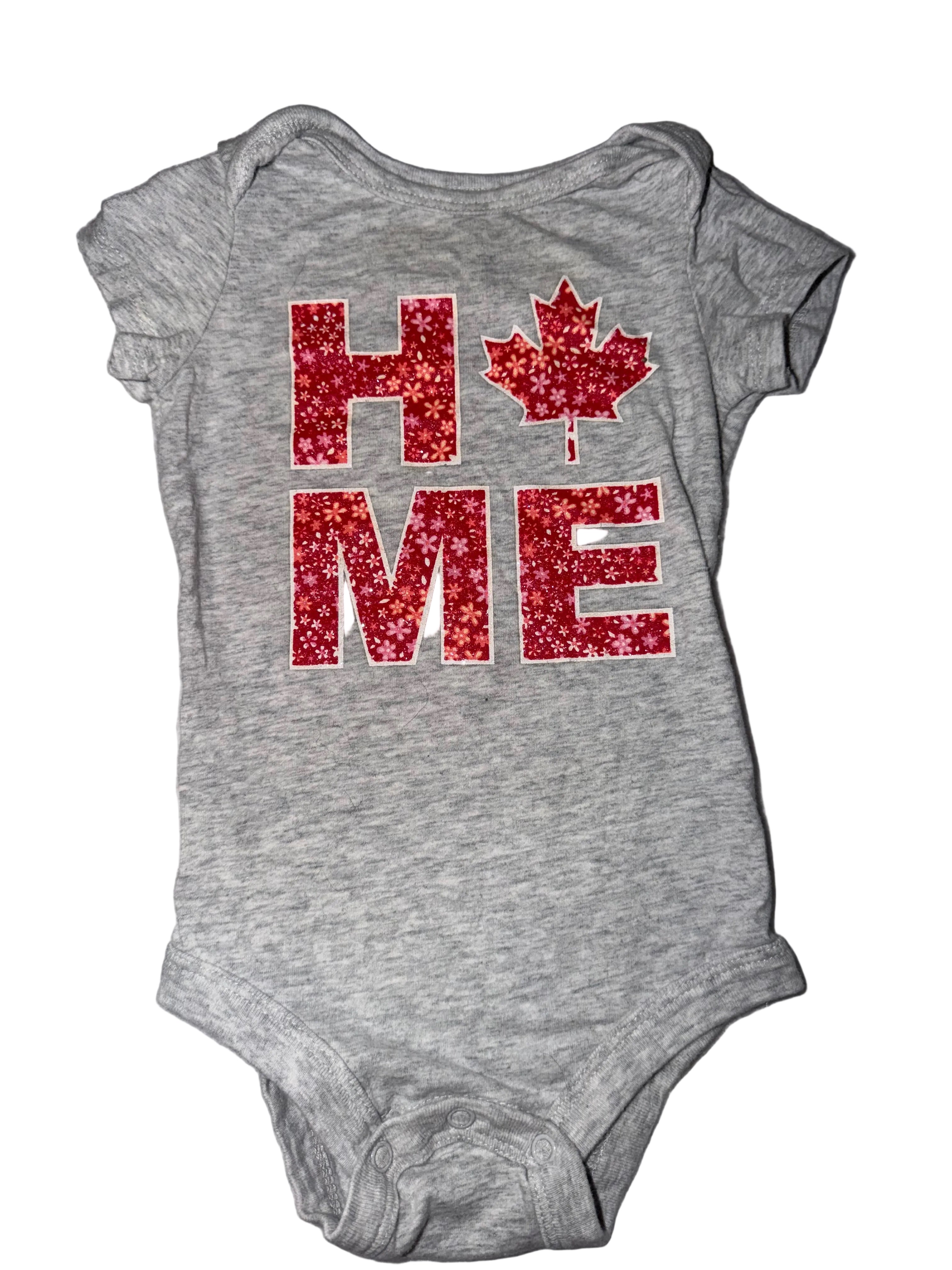 Maple Leaf Onesie Size 6-12m